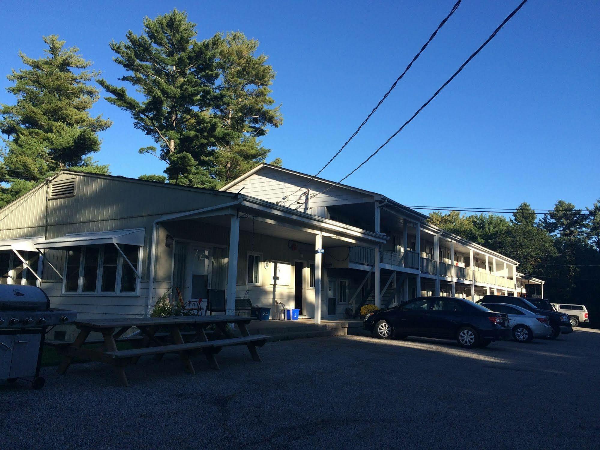 Pinedale Inn Gravenhurst Eksteriør billede